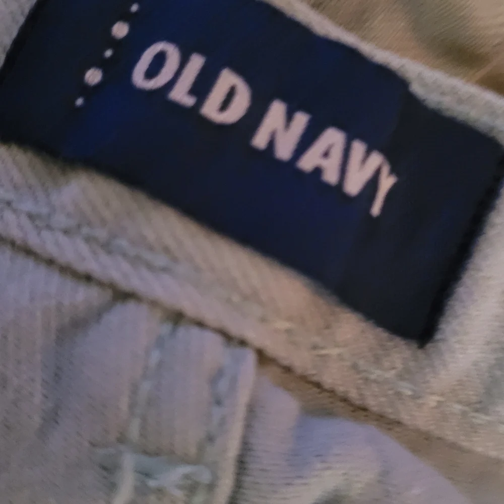 Old Navy  14